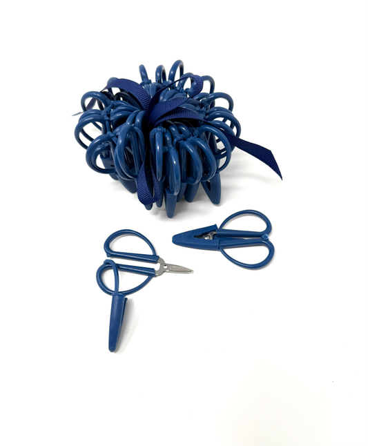 Blossom of Mini Scissors: Traditional Navy-Blossom of 25 Pieces