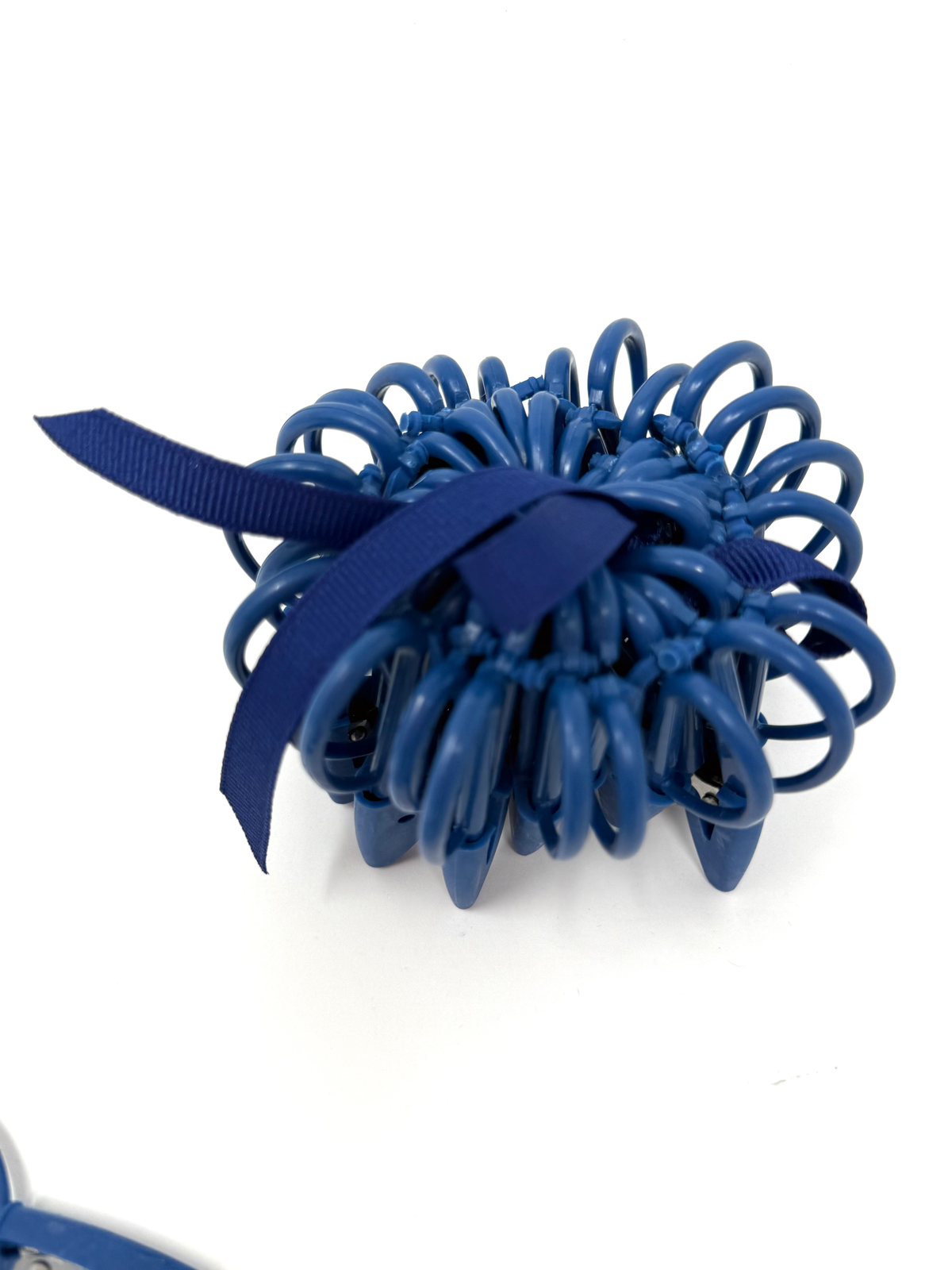 Blossom of Mini Scissors: Traditional Navy-Blossom of 25 Pieces