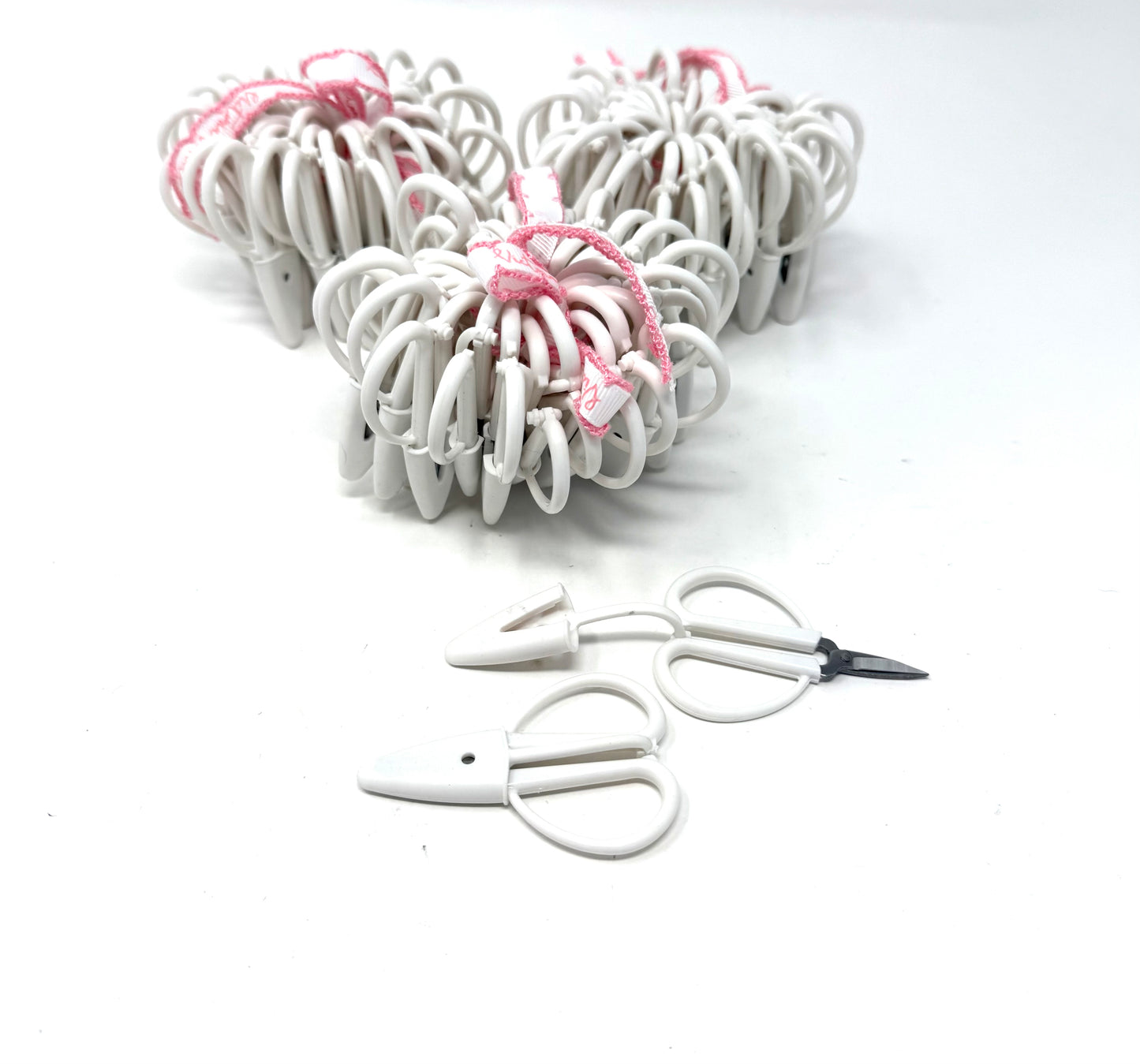 Blossom of Mini Scissors: Winter White-Blossom of 25 Pieces
