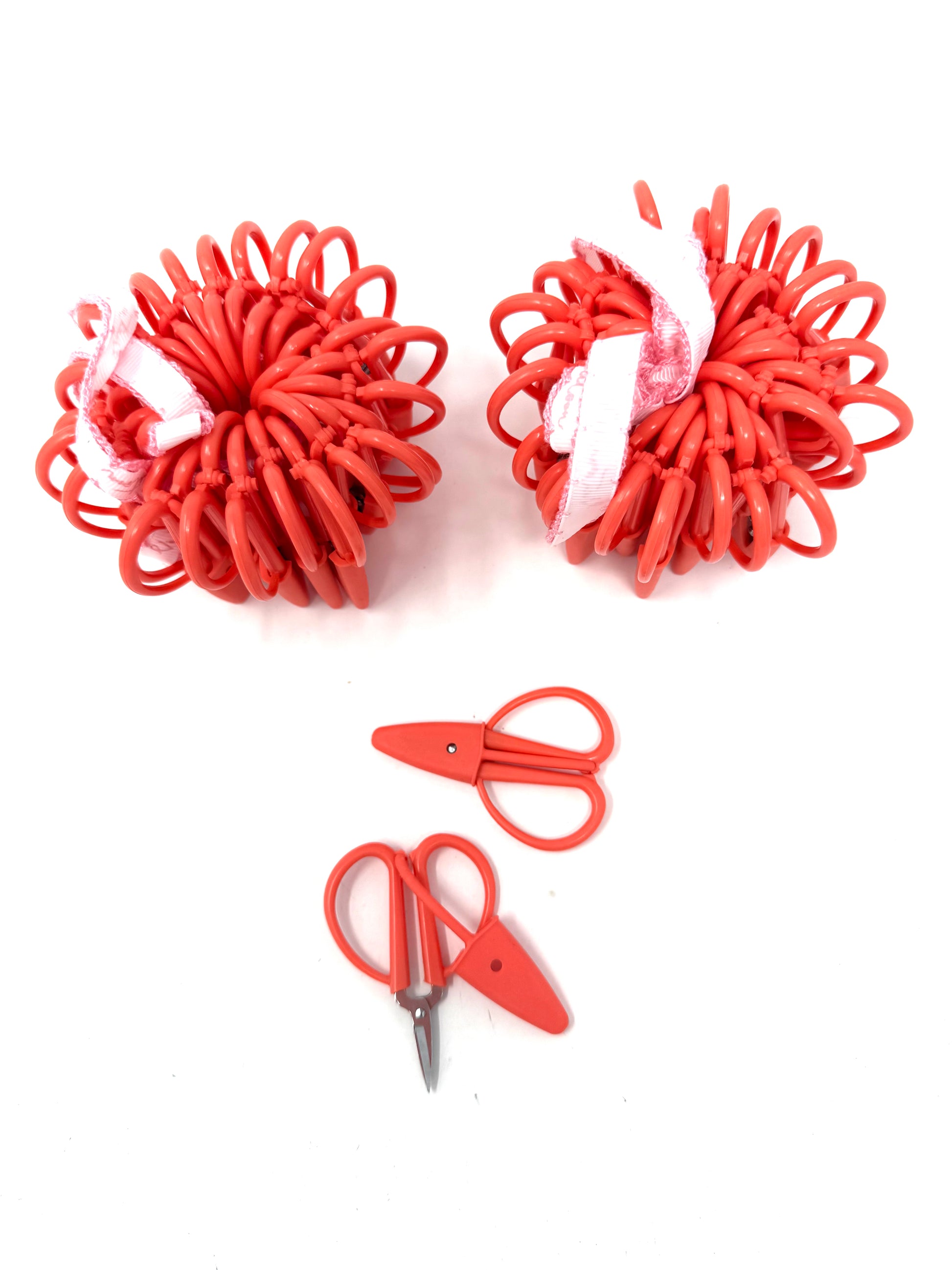 Blossom of Mini Scissors: Orange Cup Coral-Blossom of 25 Pieces